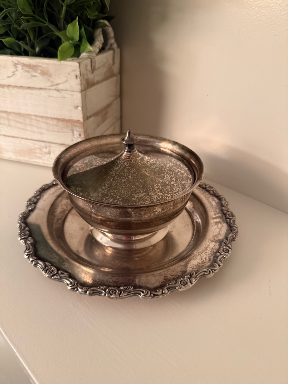Oneida USA Silver Plated Serving Bowl with Attached Plate Vintage